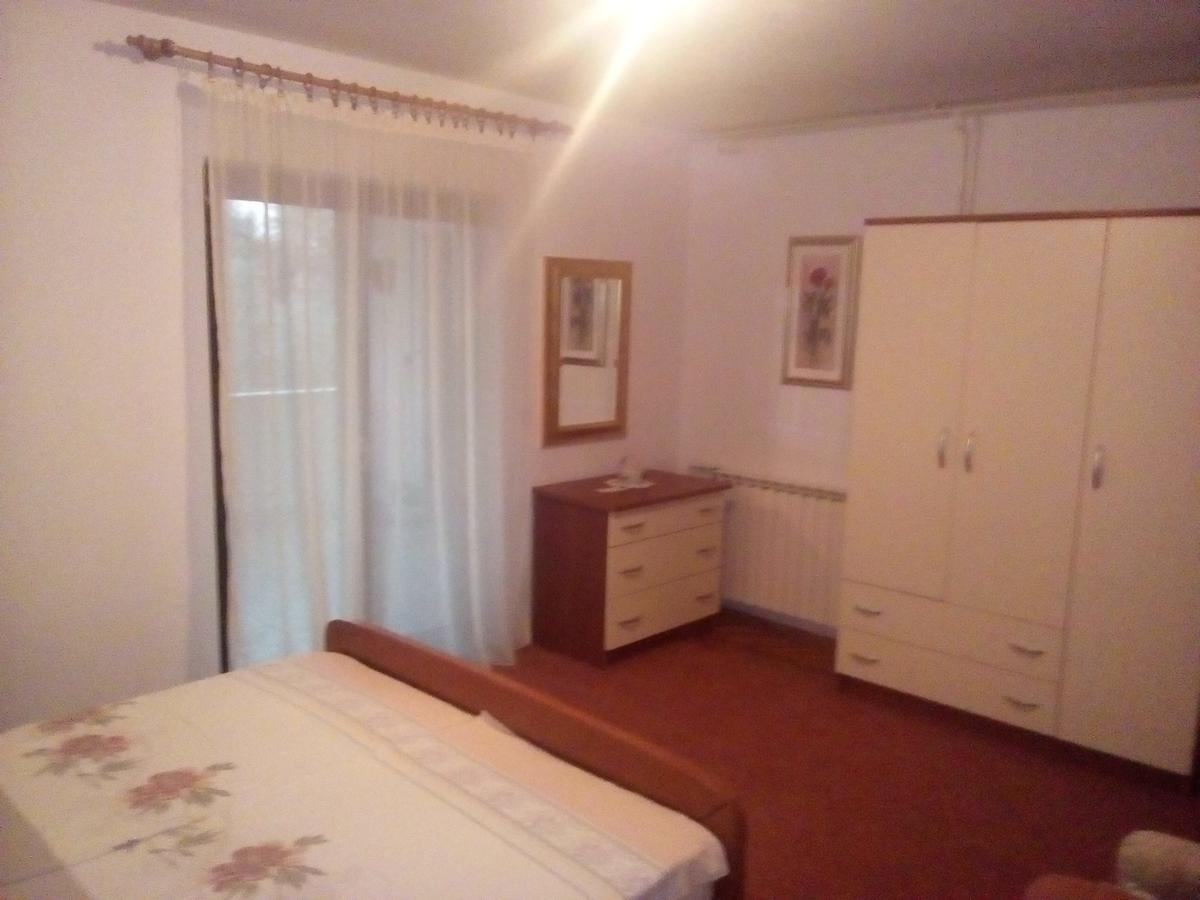 Filipo Apartments โปเรช ภายนอก รูปภาพ