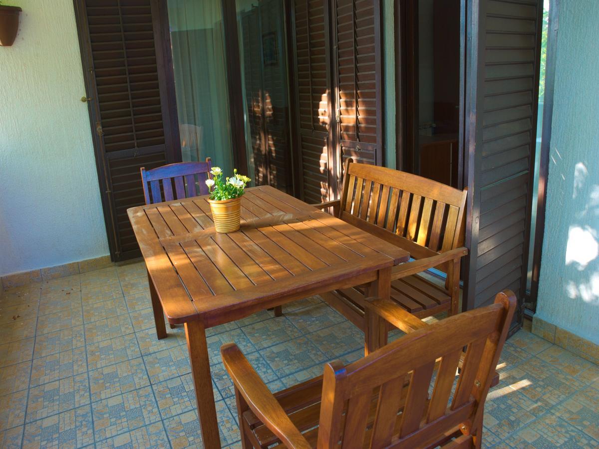 Filipo Apartments โปเรช ภายนอก รูปภาพ
