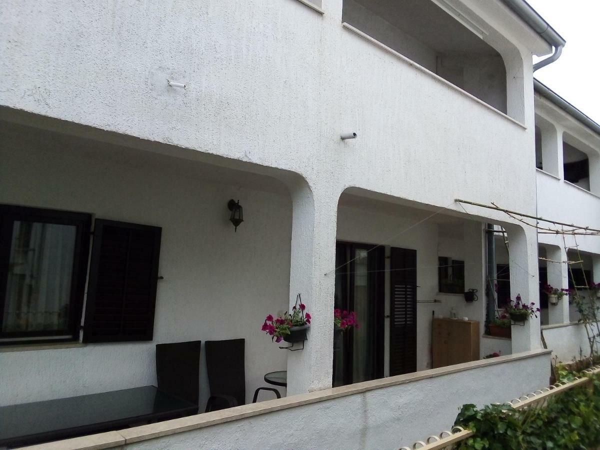 Filipo Apartments โปเรช ภายนอก รูปภาพ