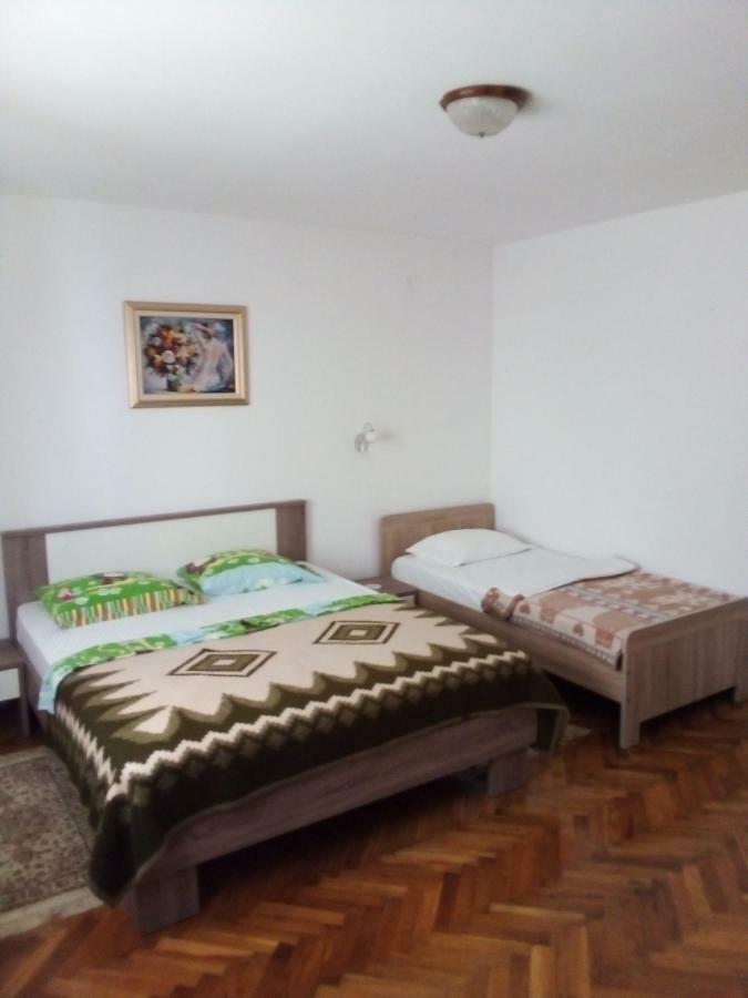 Filipo Apartments โปเรช ภายนอก รูปภาพ